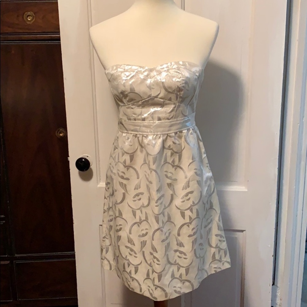 🌺🌺AE Strapless Metallic Design Dress🌺🌺EUC🌺🌺